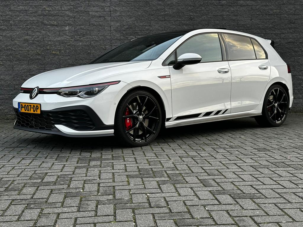VW GOLF 8 GTI CLUBSPORT | FULL | Nürnb | Pano | HUD | H&K |, Parkeerassistent, Zwart, 4 cilinders, 1984 cc