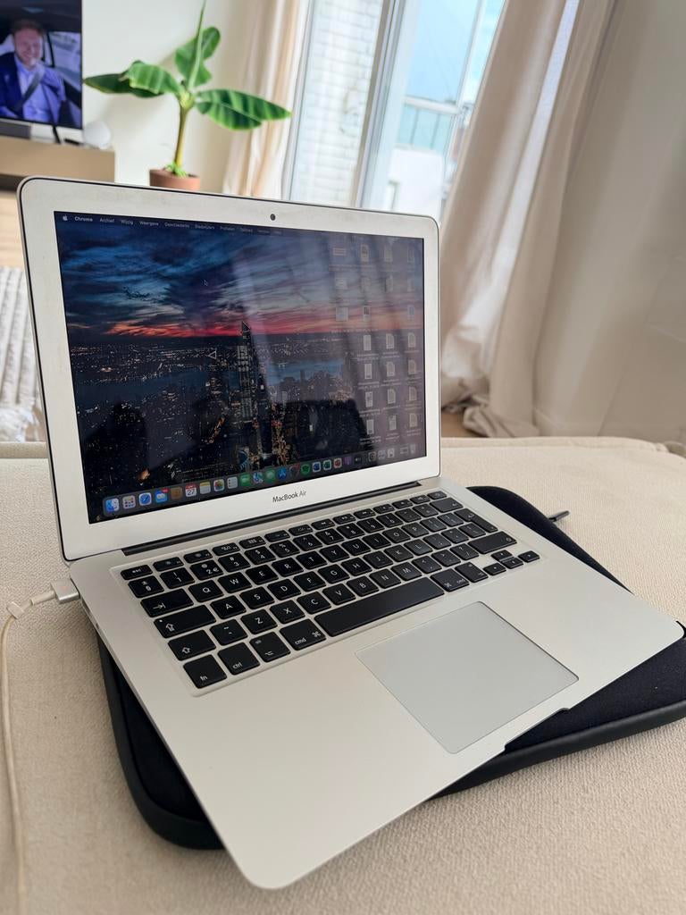 Macbook Air 13 inch (2017) - Inclusief lader en hoes, Ophalen, Gebruikt, 13 inch, MacBook Air