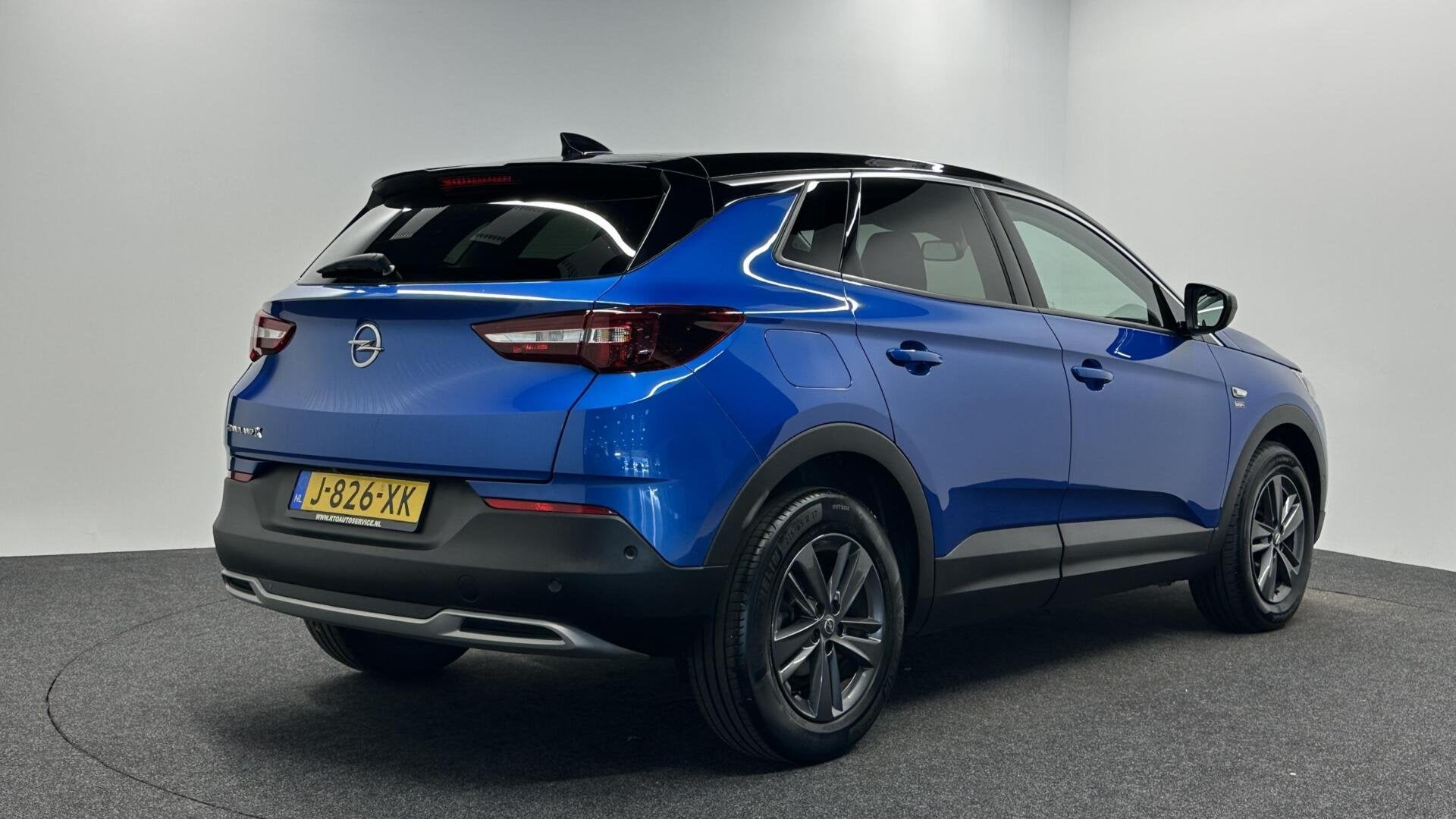Opel Grandland X 1.2 Turbo Innovation CAMERA NAVI LM CARPLAY, Auto's, Stof, Gebruikt, 1199 cc, Met garantie (alle)
