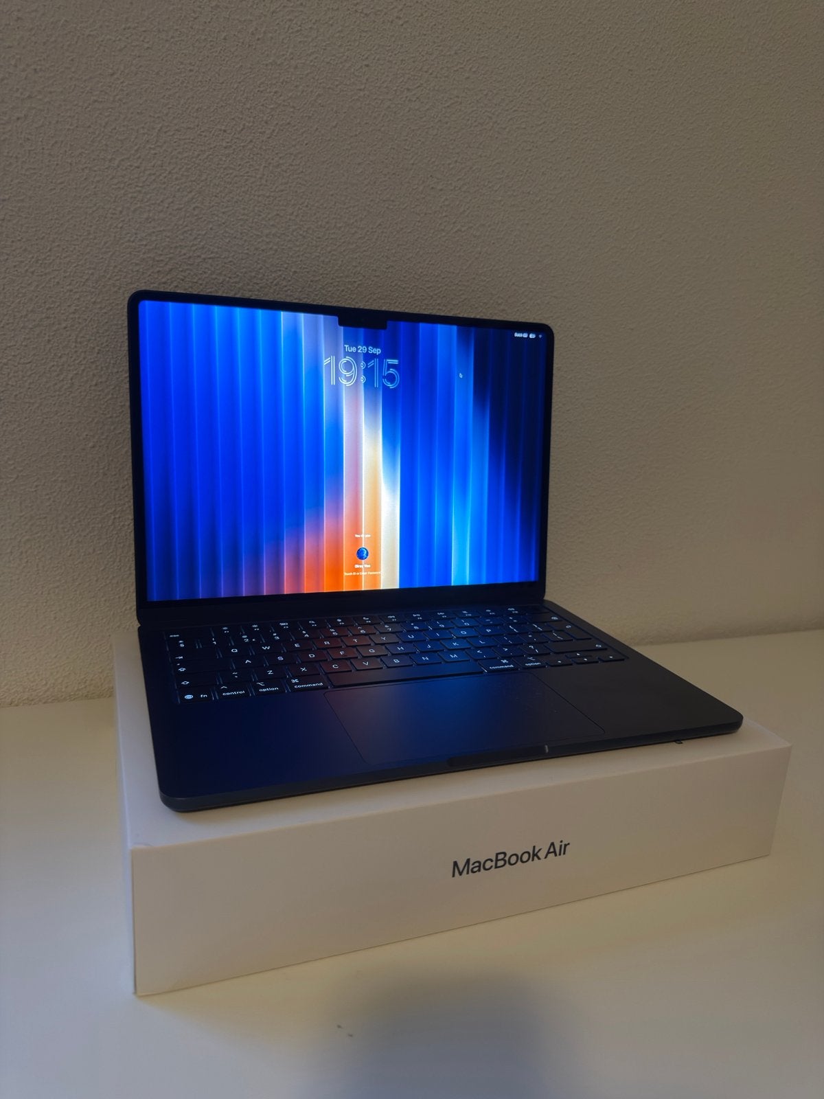MacBook Air 13-inch M4, 16 GB, 256 GB, Middernacht