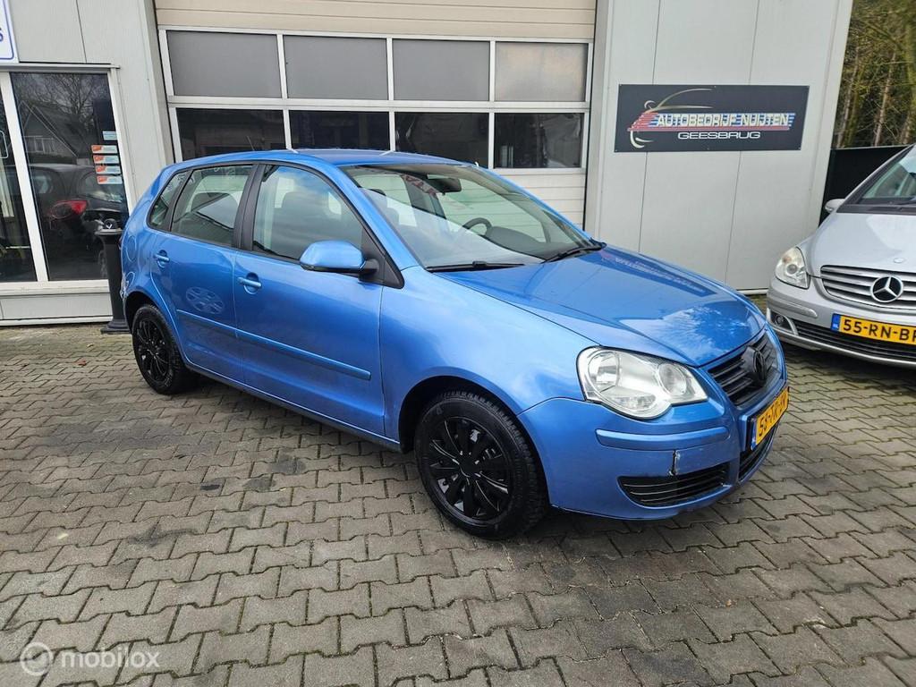 Volkswagen Polo 1.2 Optive 5-DEURS.. AIRCO, Voorwielaandrijving, Elektrische ramen, 989 kg, Blauw