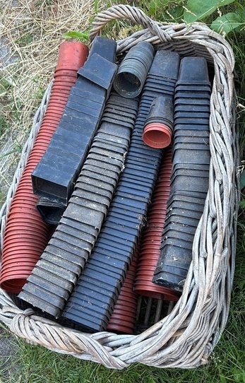 Plantenpotjes kweekpotjes gevraagd, Ophalen, Bloeit niet, Overige soorten, Volle zon