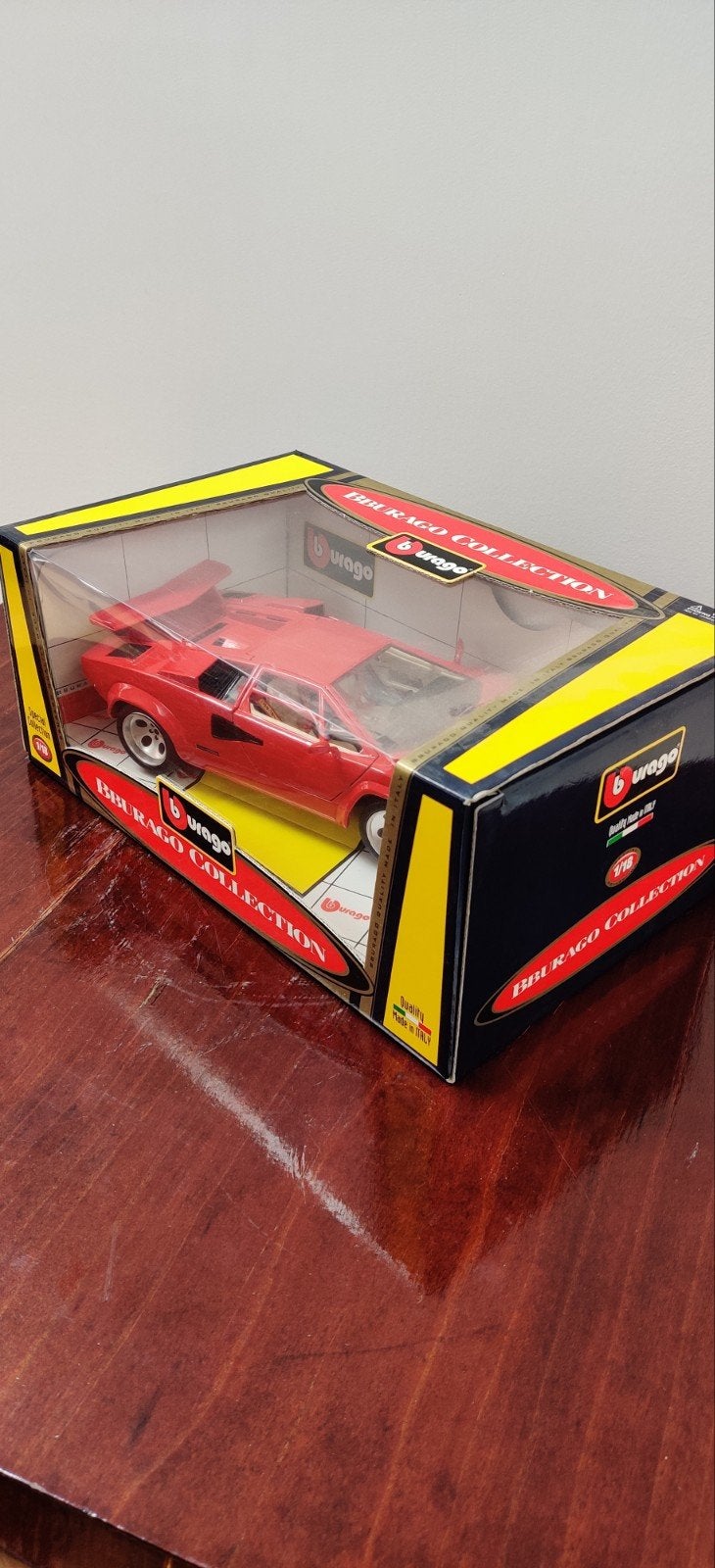 Bburago Collection Lamborghini Countach 1/18 Rood, Ophalen of Verzenden
