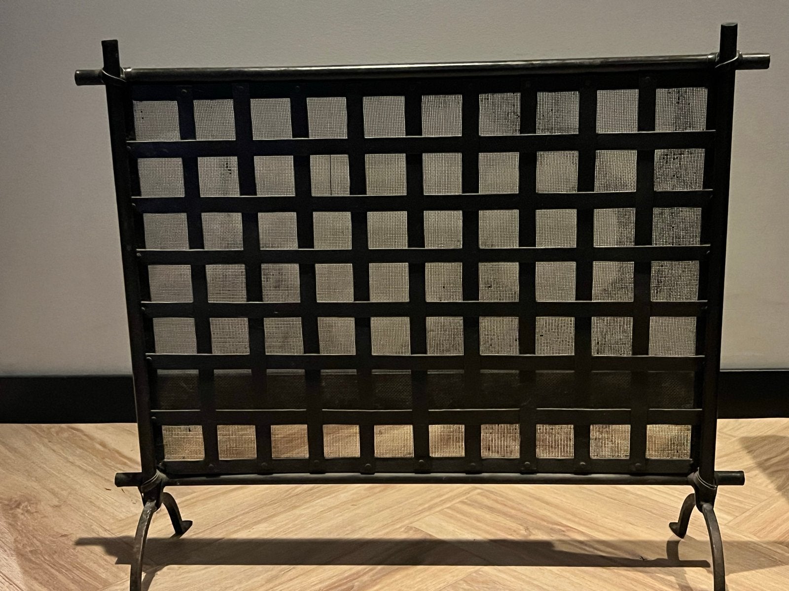Decoratief haardscherm - Zwart metaal met gaas, Huis en Inrichting, Ophalen, Gebruikt, Vrijstaande haard, Overige soorten