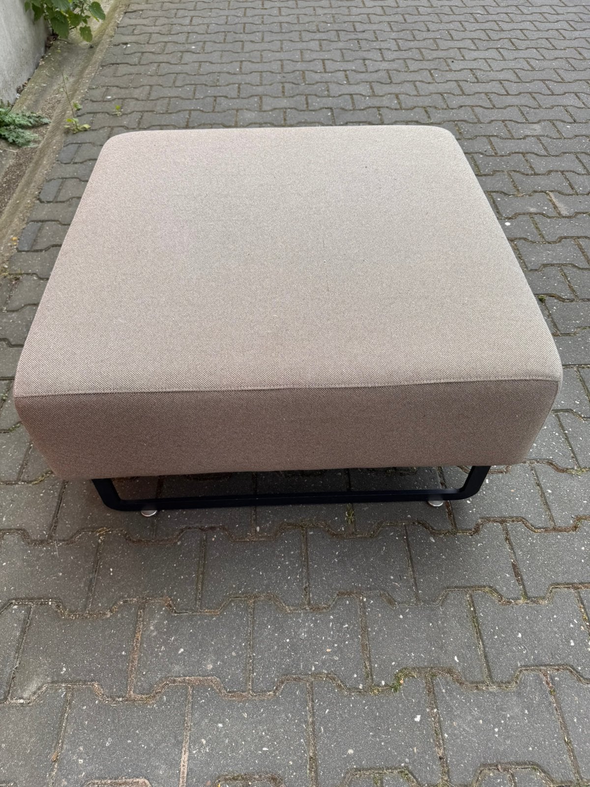 Artifort Mare hocker / poef afmeting 83x83cm, Huis en Inrichting, Banken | Voetenbanken en Poefen, Ophalen, Luxe design, Gebruikt