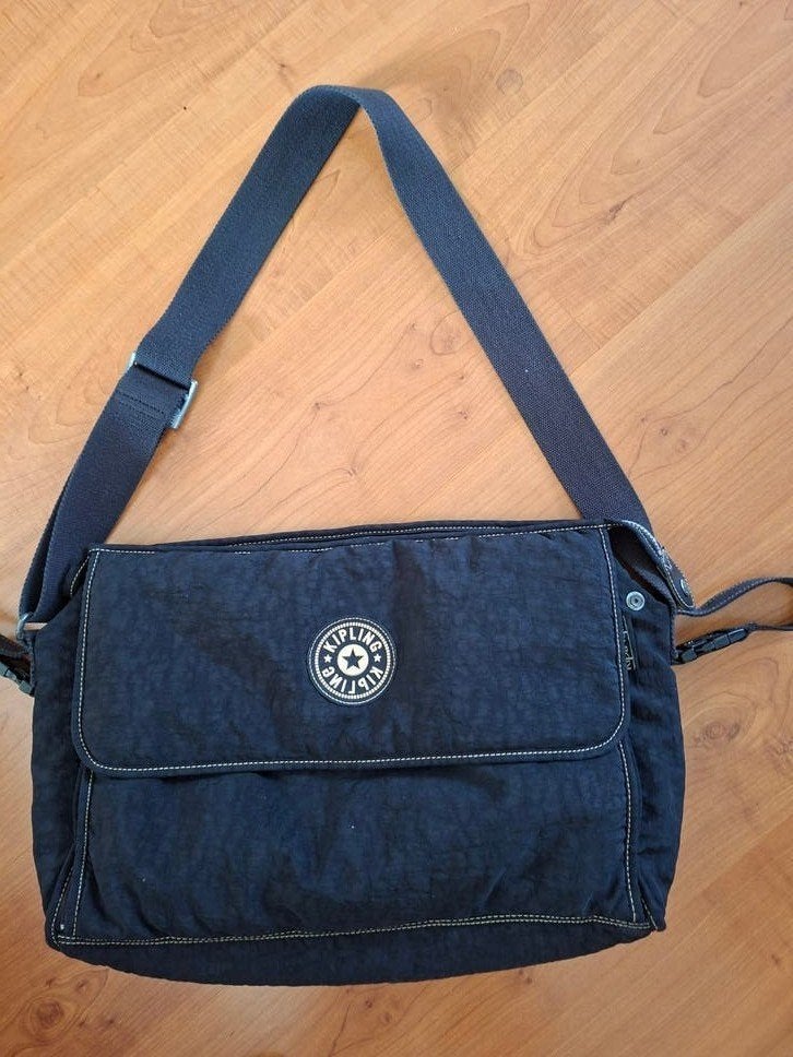 kipling grote schoudertas zwart, Ophalen of Verzenden, Zo goed als nieuw, Zwart, Schoudertasje