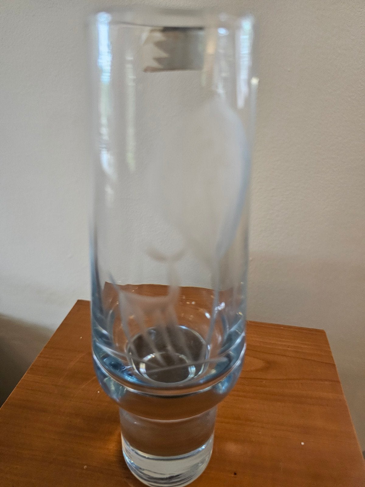 Noors mondgeblazen kristallen vaasje/glas met hertdecoratie, Ophalen of Verzenden