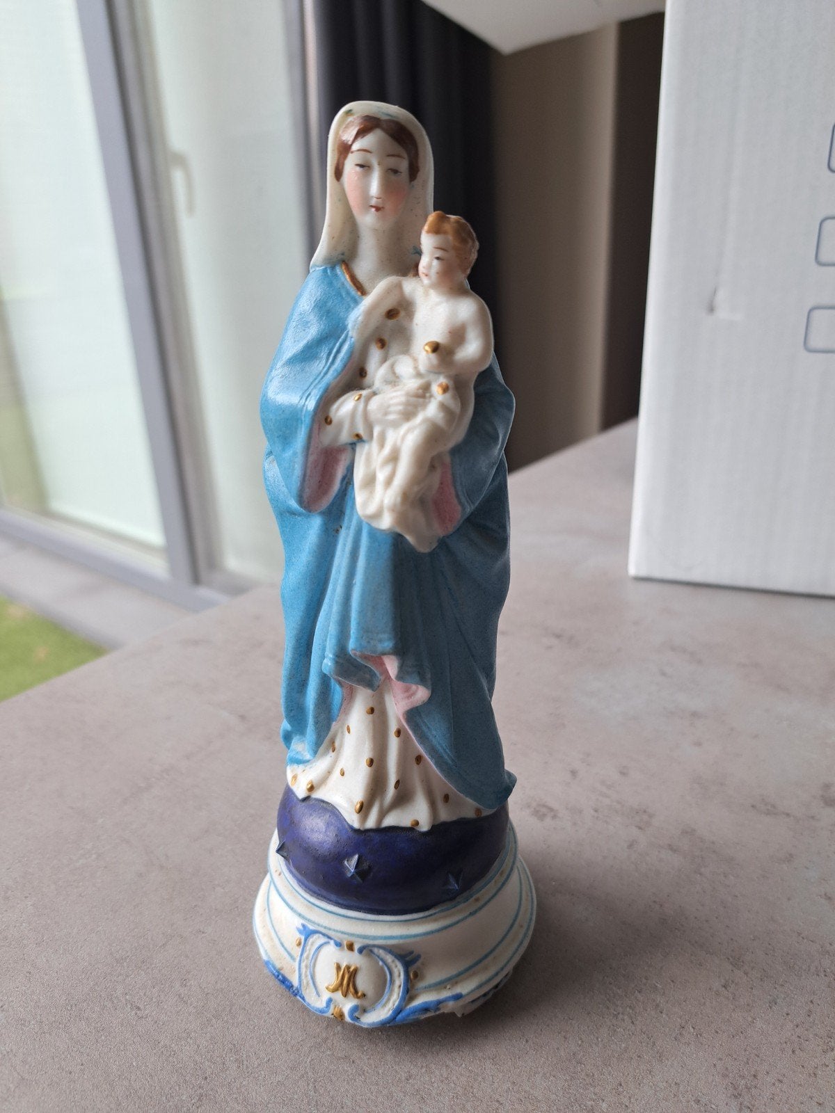 Beeldje Maria met kindje Jezus - 18 cm hoog, Antiek en Kunst, Antiek | Religie, Ophalen