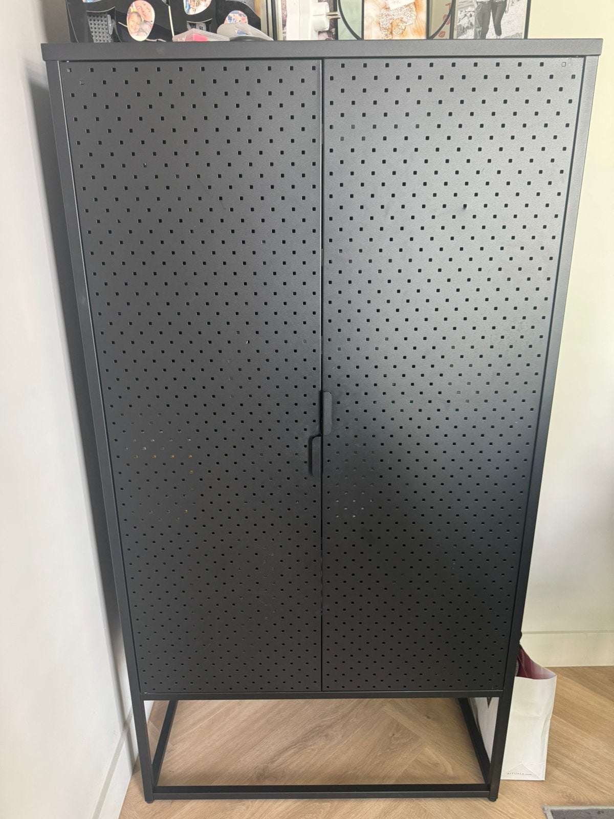 Mooie stoere stalen industriële virum kast van jysk, Ophalen, Zo goed als nieuw, 25 tot 50 cm, 50 tot 100 cm