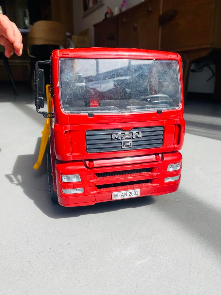 Bruder MAN Vrachtwagen met Container - Rood/Geel, Kinderen en Baby's, Speelgoed | Speelgoedvoertuigen, Gebruikt, Ophalen of Verzenden