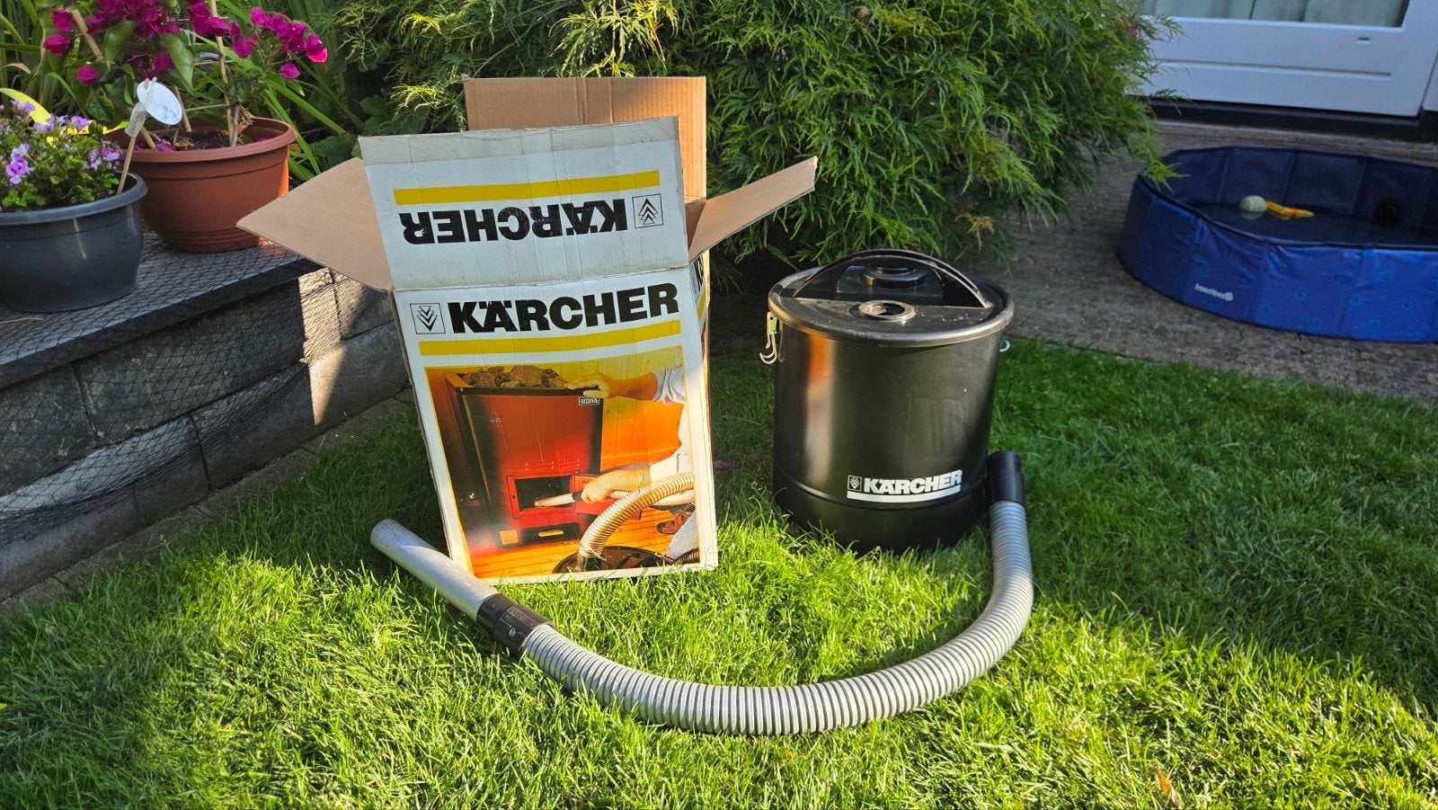 Kärcher Aszuiger - Ideaal voor open haard en BBQ, Witgoed en Apparatuur, Stofzuigers, Ophalen, Inclusief accessoires, Gebruikt