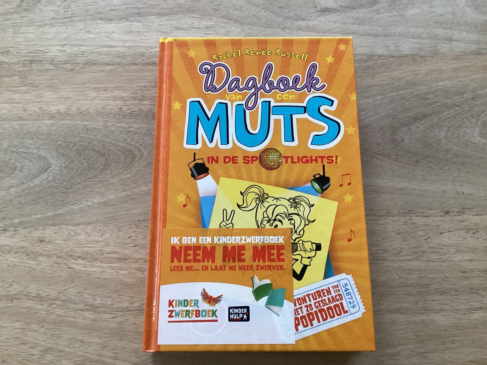 Dagboek van een Muts: In de spotlights! Rachel Renée Russell, Boeken, Ophalen of Verzenden, Zo goed als nieuw, Fictie