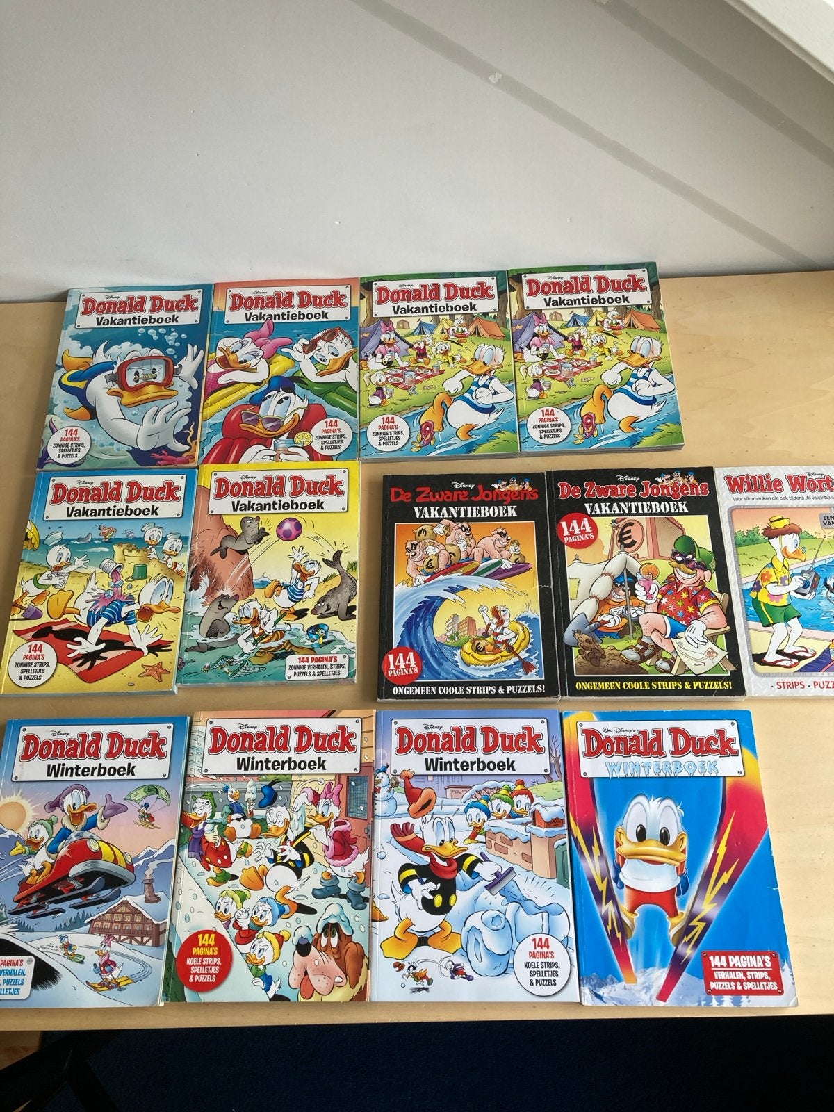 Donald Duck Vakantie- en Winterboeken - Grote collectie, Meerdere stripboeken, Ophalen of Verzenden, Zo goed als nieuw