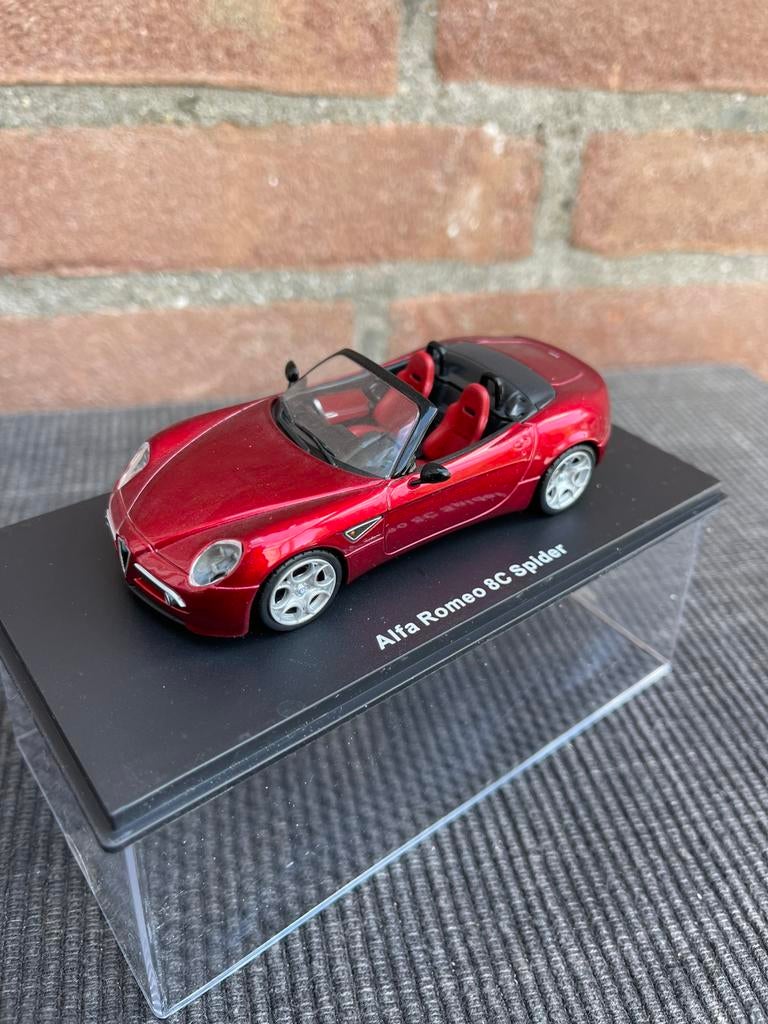 1:43 M4 Alfa Romeo 8c spider competizione rosso …. 32,50, Ophalen, Zo goed als nieuw, Auto, Overige merken