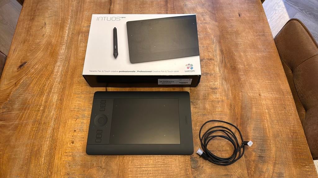 Wacom Intuos PTH-451, Ophalen of Verzenden, Zo goed als nieuw
