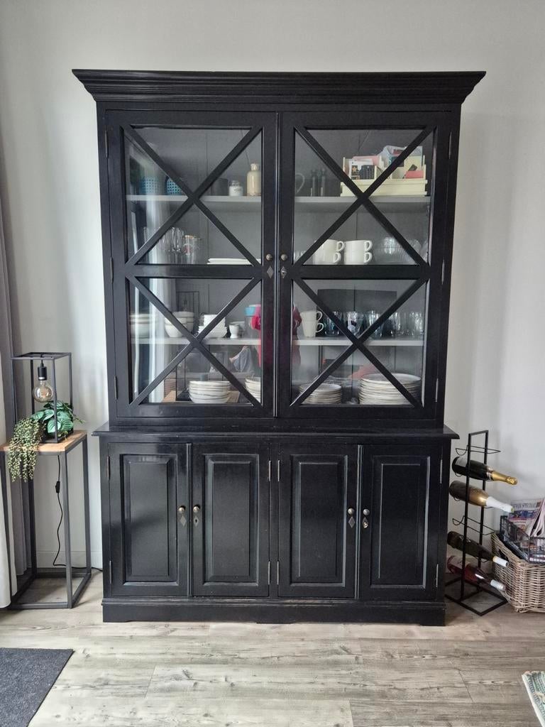 Zwarte landelijke buffetkast/kruizenkast, Huis en Inrichting, Kasten | Buffetkasten, Ophalen, 150 tot 200 cm, Landelijk, brocante