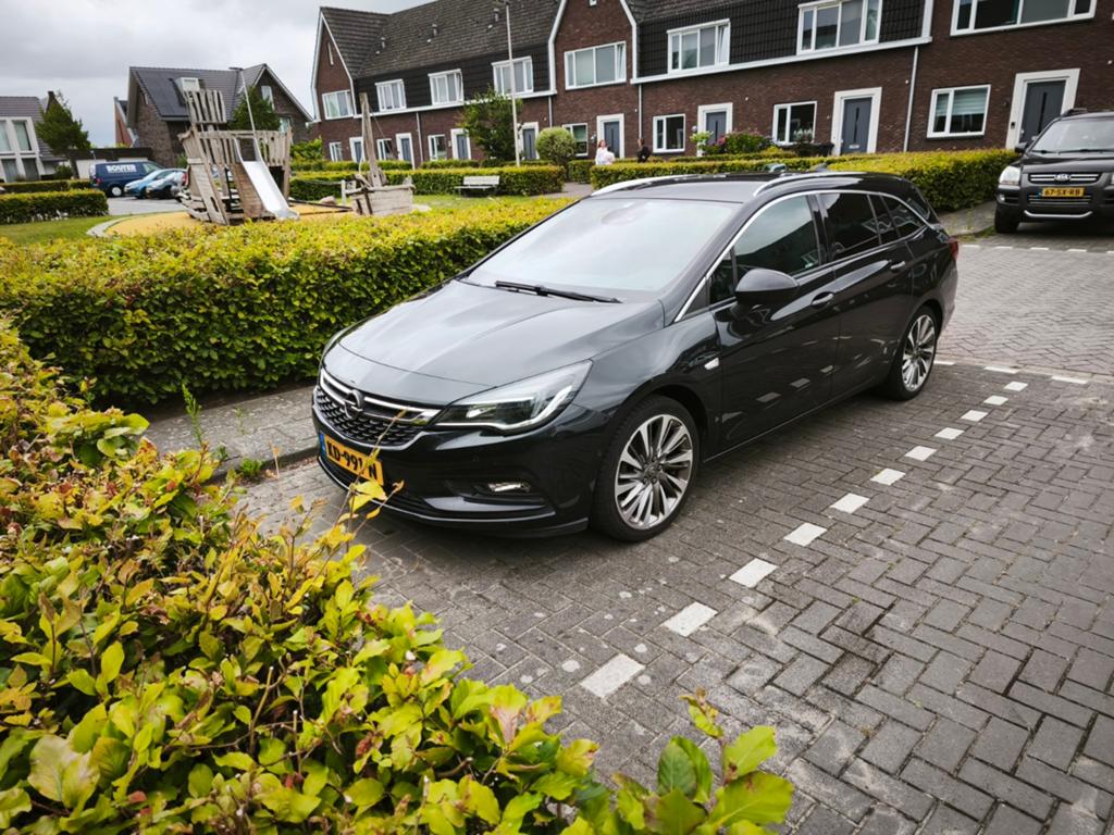 Opel Astra 1.4 Turbo 110KW Sports Tourer 2016 Zwart, Voorwielaandrijving, Zwart, 4 cilinders, Leder en Stof