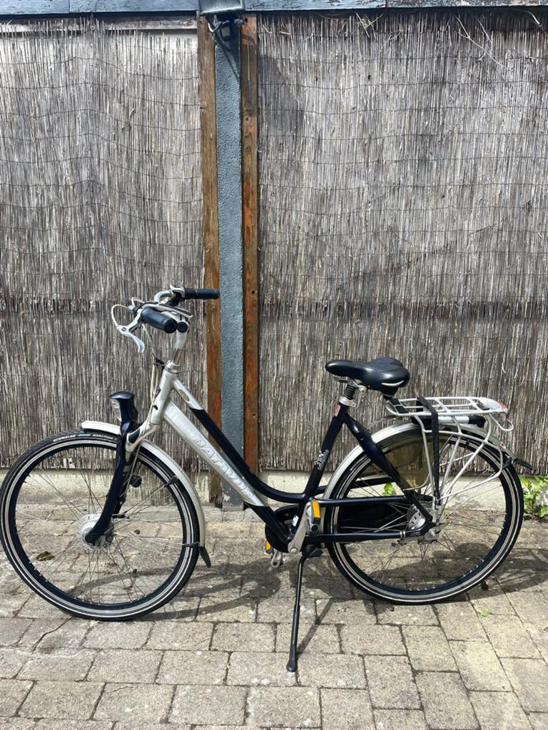 Batavus Vivente Damesfiets - Comfortabel & Compleet, Fietsen en Brommers, Fietsen | Dames | Damesfietsen, Ophalen, Versnellingen