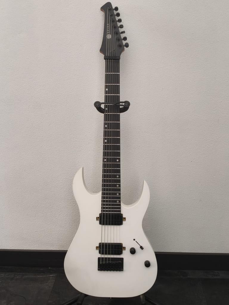 Prachtige 7 snarige Spira Guitar, Ophalen