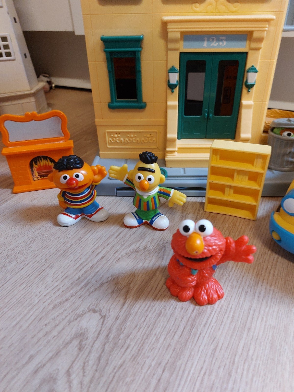 Sesamstraat huis met bus hooper's store, Kinderen en Baby's, Speelgoed | Fisher-Price, Ophalen of Verzenden, Speelset