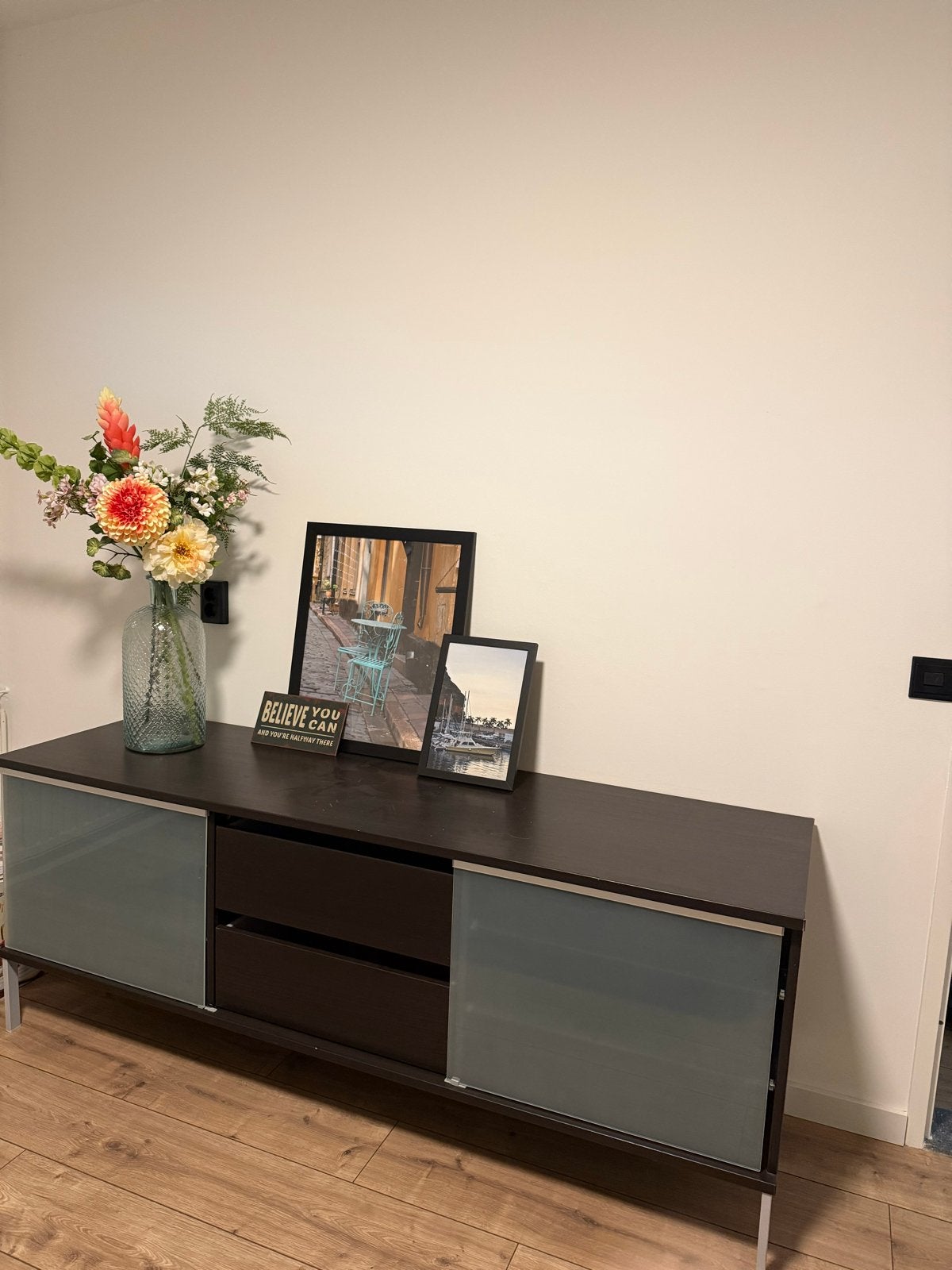 Modern dressoir met lades en schuifdeuren, Ophalen, Gebruikt, 150 tot 200 cm, Met lade(s)