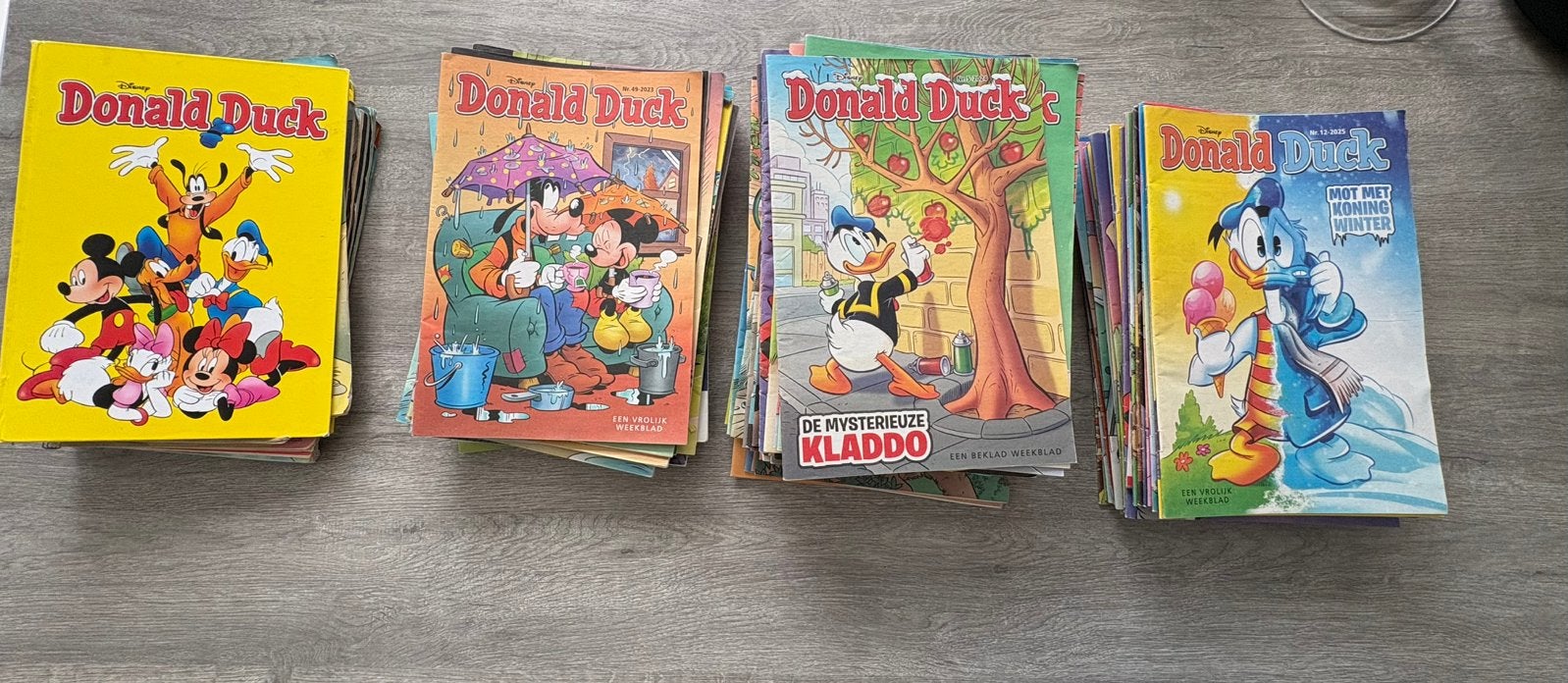 Donald Duck  2019 t/m 2025 + verzamelband – 95 stuk, Meerdere comics, Ophalen, Zo goed als nieuw, Europa