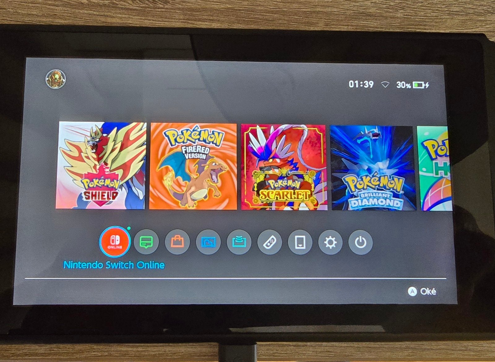 Zo goed als nieuwe Nintendo Switch 1, Spelcomputers en Games, Ophalen of Verzenden, Zo goed als nieuw, Met 2 controllers, Switch Original