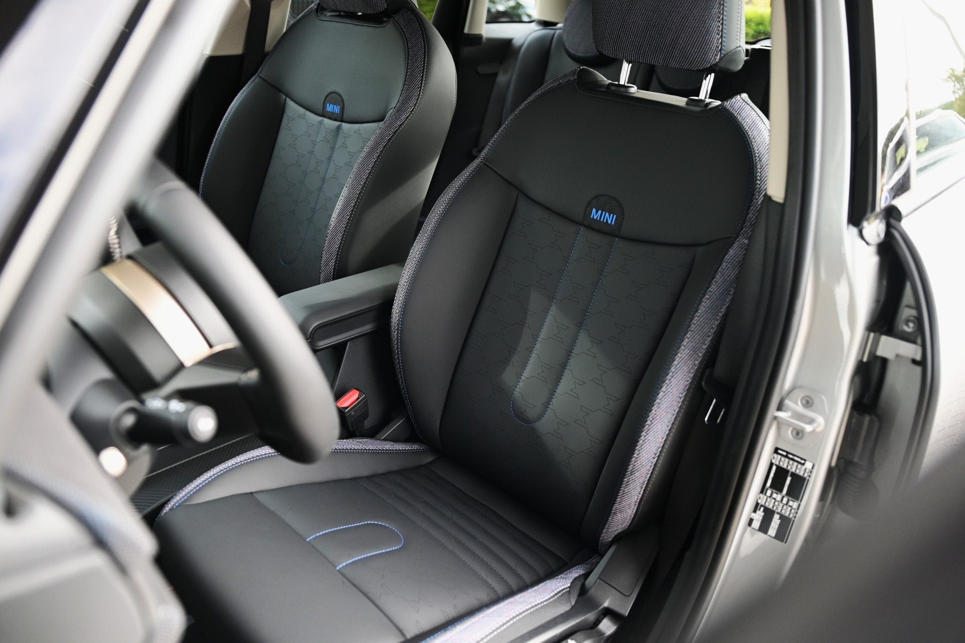 MINI Hatchback Cooper C Automaat / Classic / Pakket S / 17 i, Dealer onderhouden, Stof, Gebruikt, 156 pk