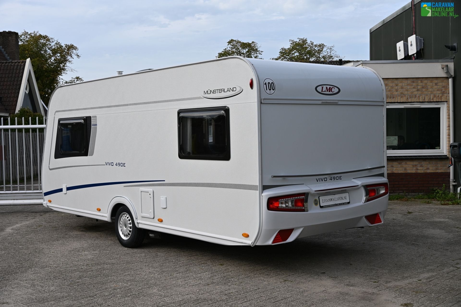 LMC Vivo 490 E Mover Cassette Luifel Enkele bedden, Caravans en Kamperen, Kachel, Rondzit, Bedrijf, 5 tot 6 meter