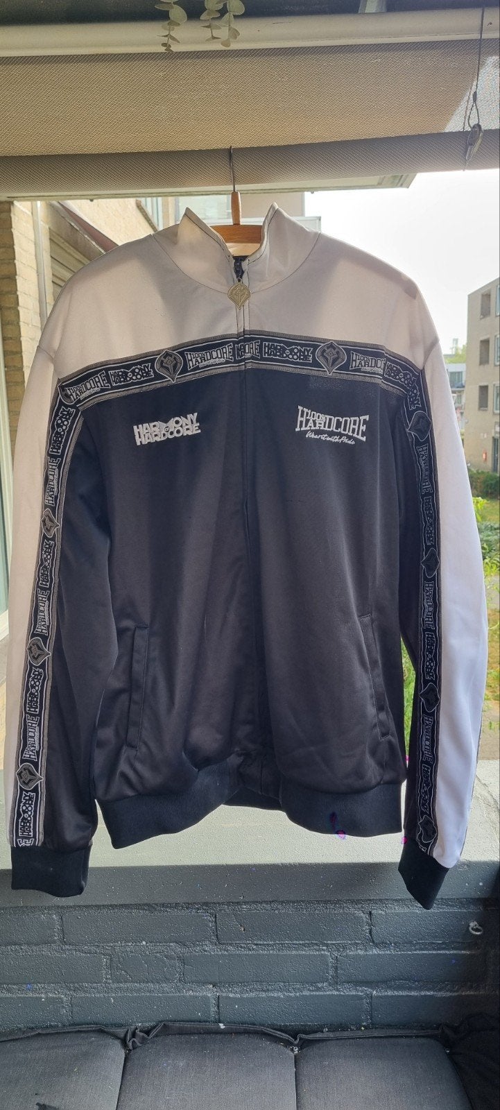 100%hardcore, Ophalen of Verzenden, Zo goed als nieuw, Zwart