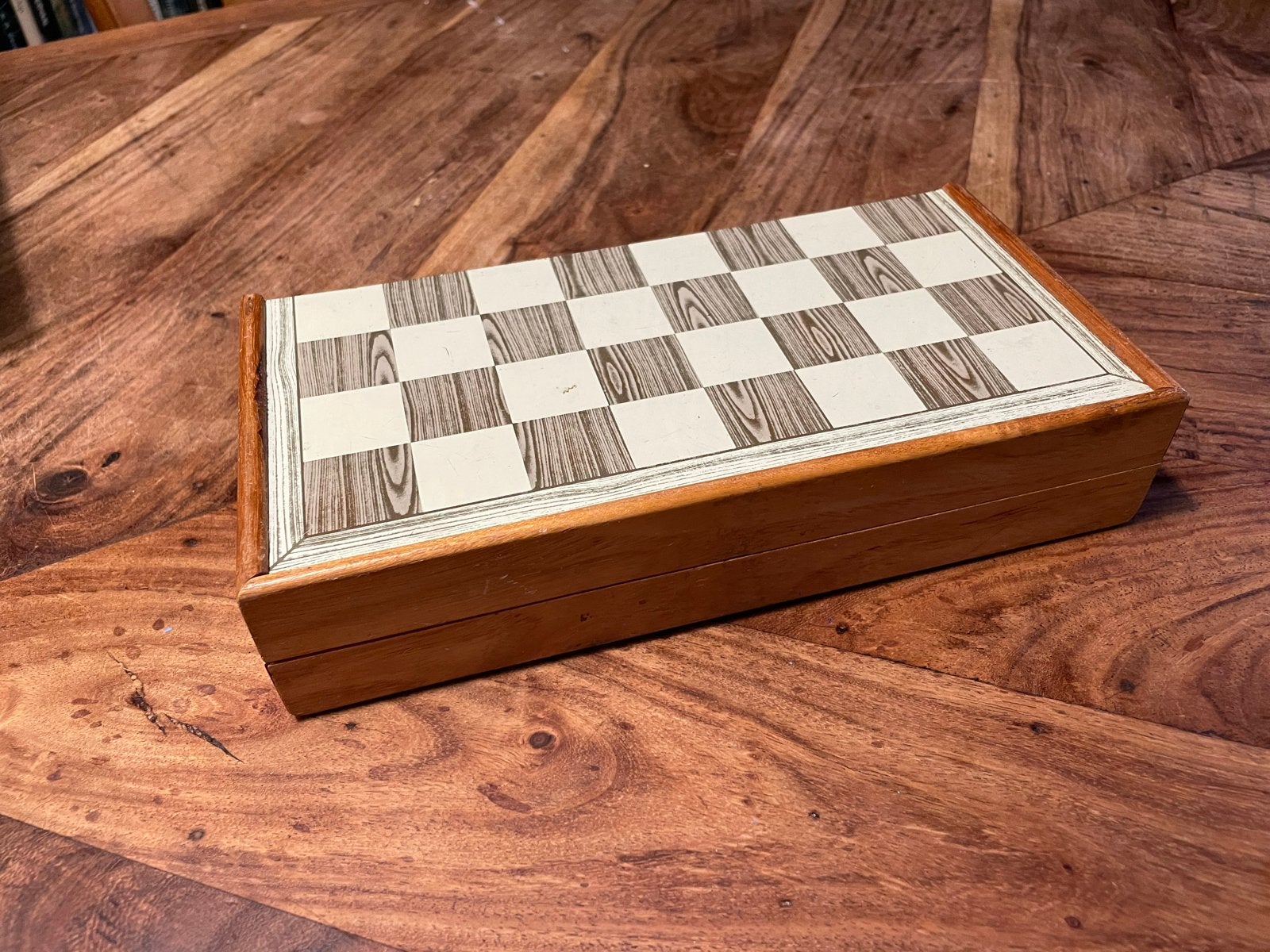 Schaakspel met magnetische stukken en inklapbaar bord, Hobby en Vrije tijd, Een of twee spelers, Ophalen of Verzenden, Gebruikt