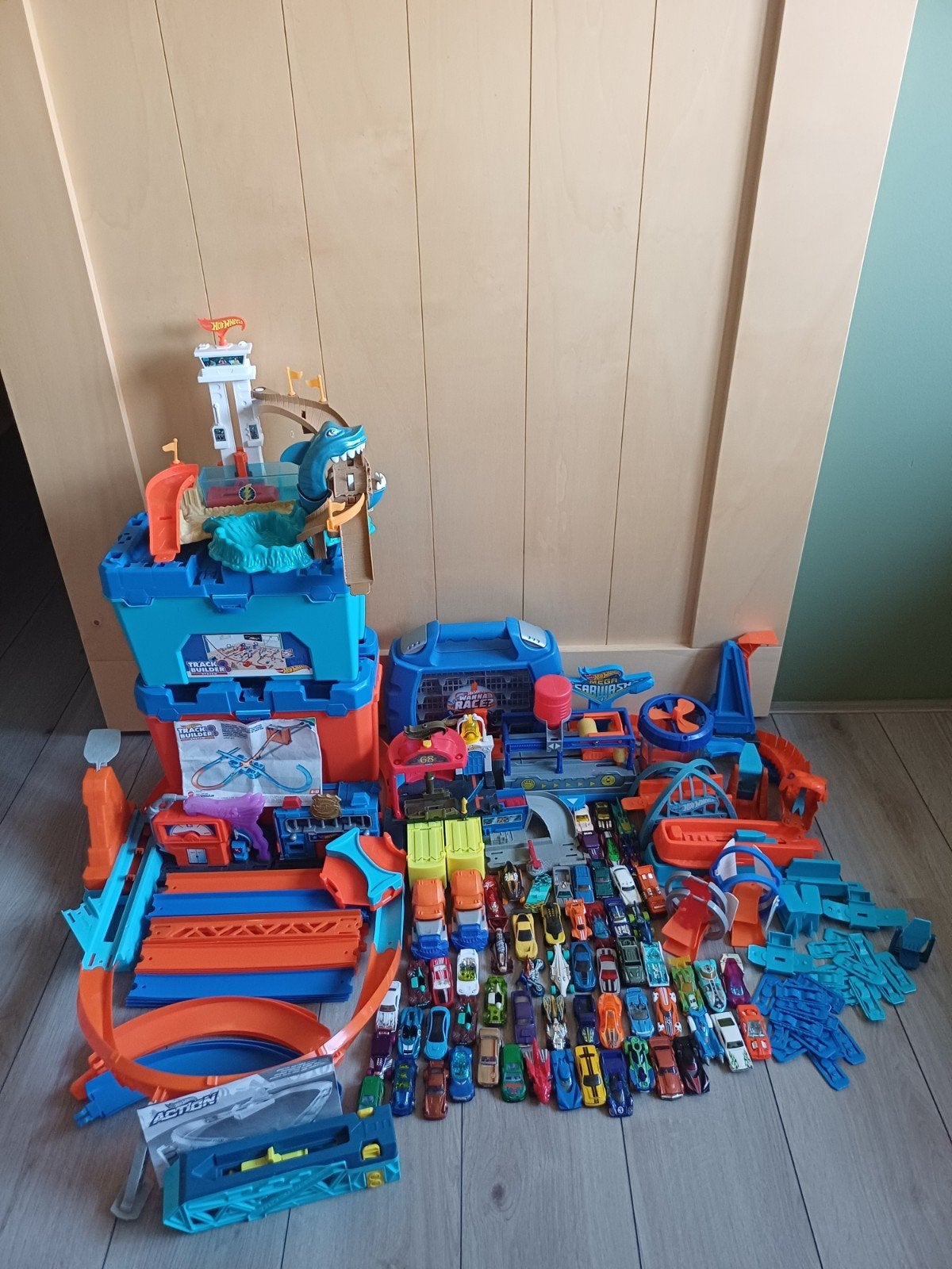 Grote Hot Wheels collectie: LET OP OOK DINGEN LOS TE KOOP!!!, Kinderen en Baby's, Speelgoed | Speelgoedvoertuigen, Ophalen