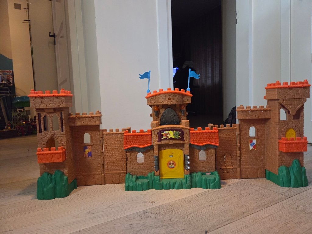 Speelgoed kasteel, Ophalen, Gebruikt
