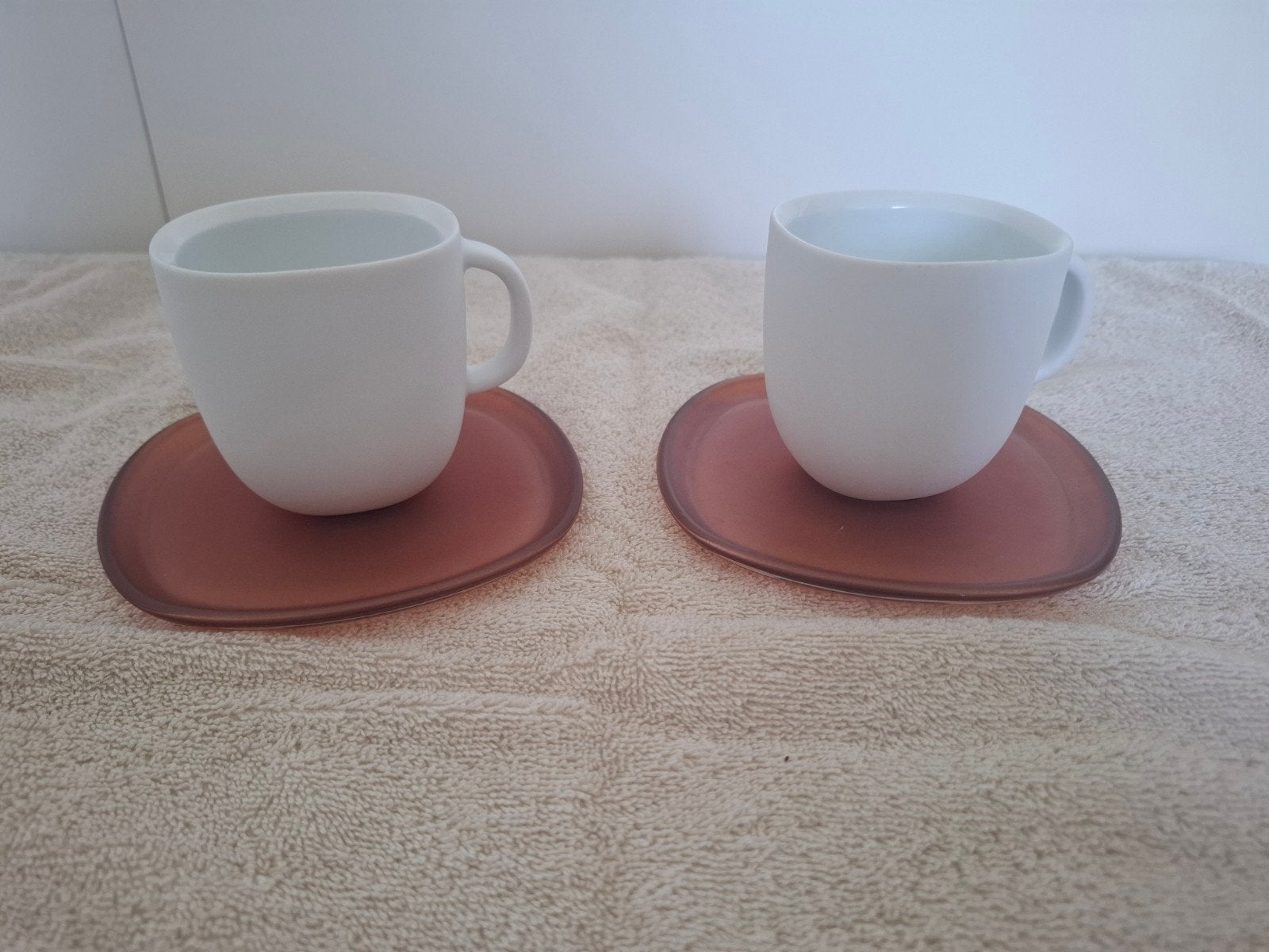 Nespresso kop/schotels samen €5, Ophalen of Verzenden, Beker of Kan