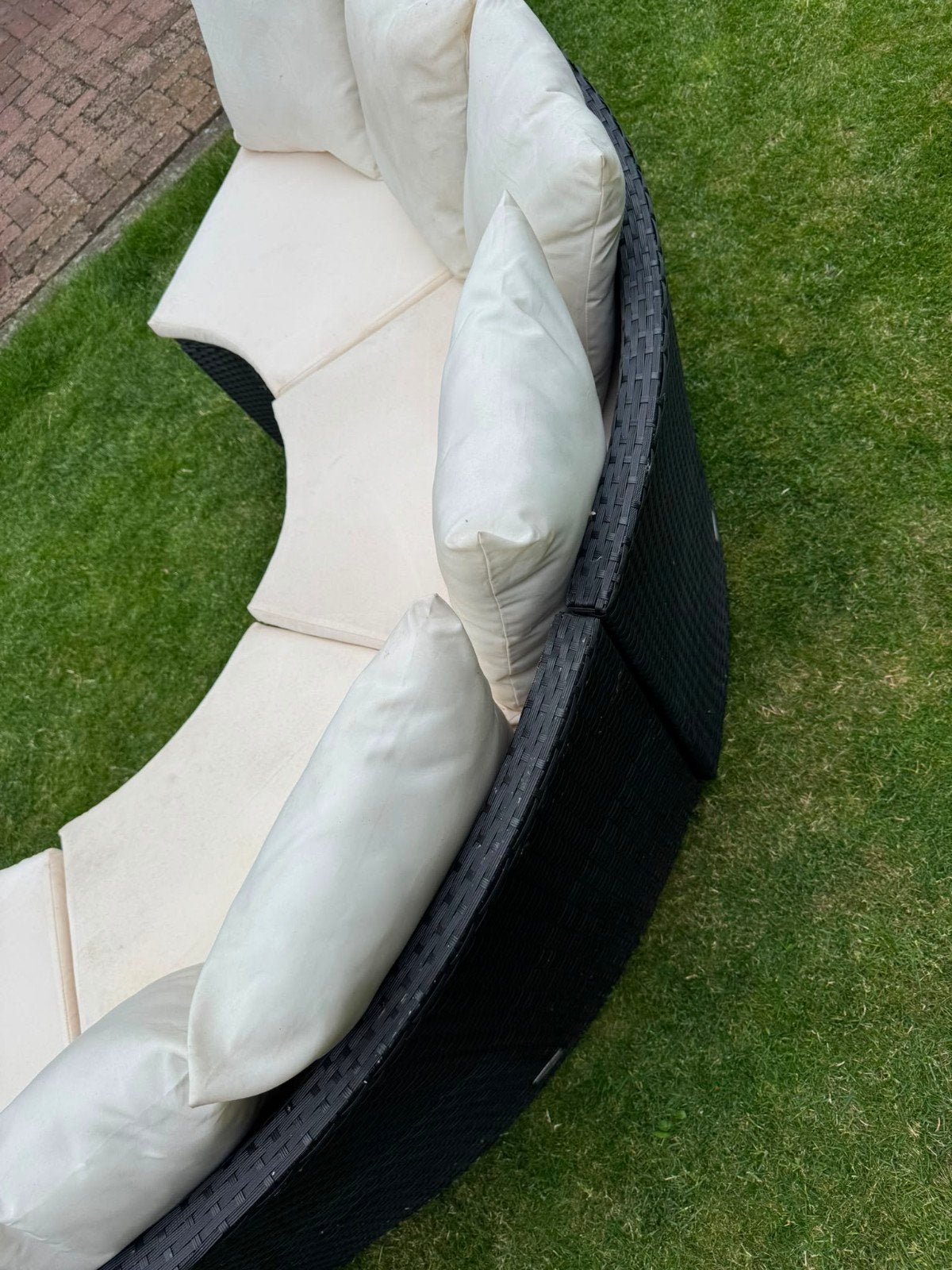 Mooie tuinset, half ronde zit met kussens, Ophalen