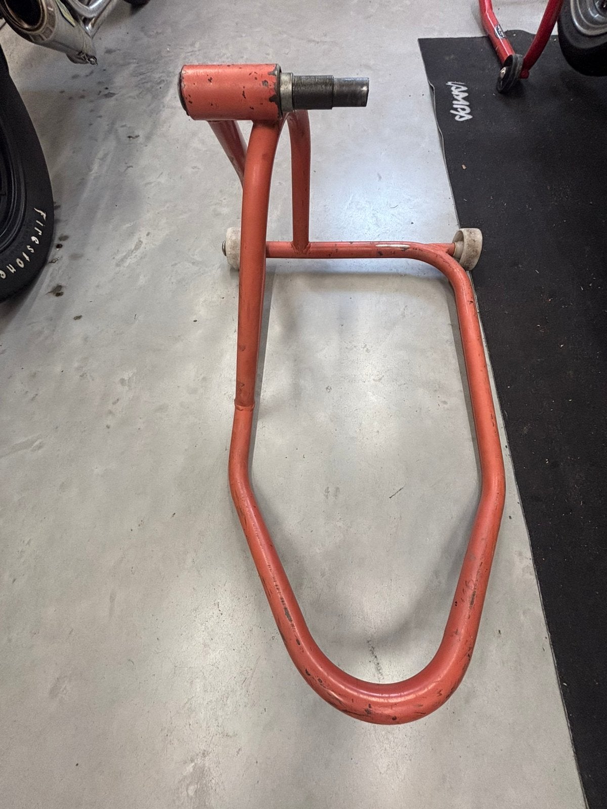 Motorsteun achter, Ophalen