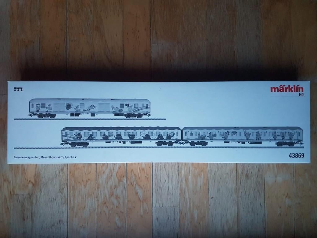 Märklin 43869 Maus-Showtrain 3-delige personenwagenset H0, Wisselstroom, Wagon, Ophalen of Verzenden, Zo goed als nieuw