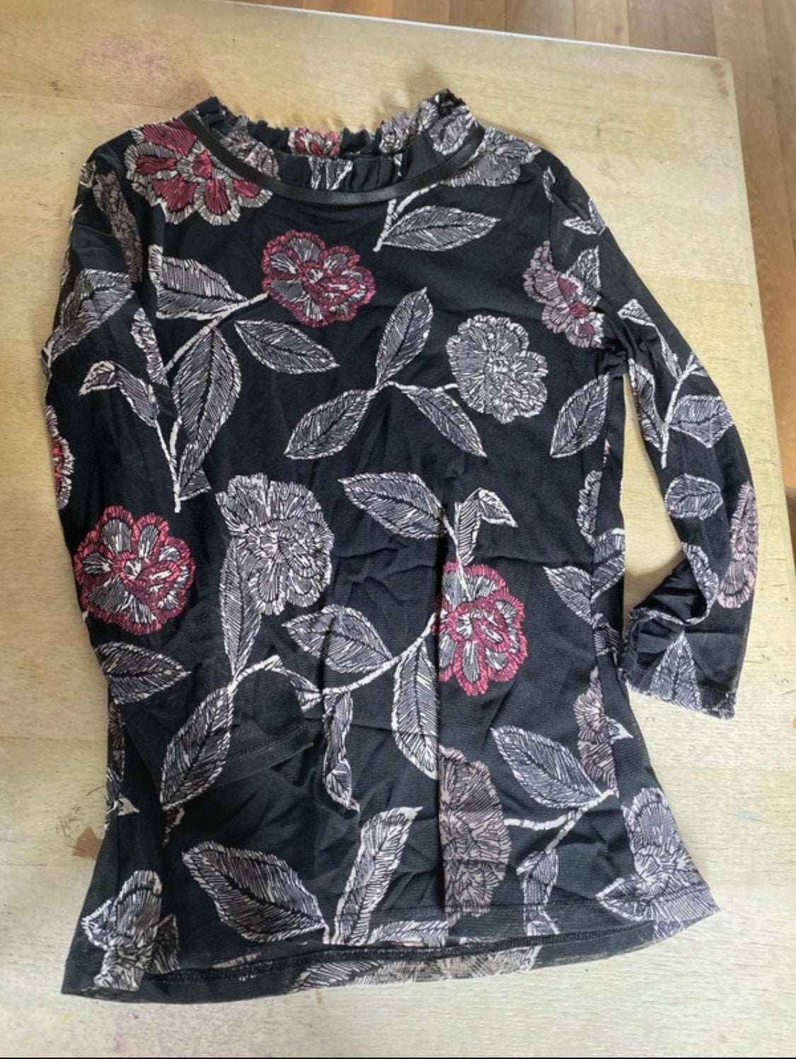 Zwarte blouse met bloemenprint en lange mouwen, Maat 38/40 (M), Zwart, Ophalen of Verzenden, Lange mouw