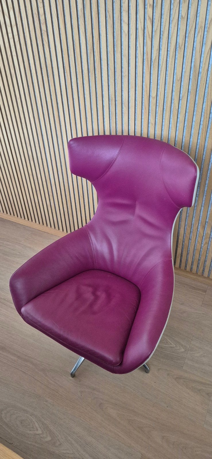 Leolux Caruzzo fauteuil - leer fuchsia/lichtgrijs, Gebruikt, 75 tot 100 cm, 75 tot 100 cm, Leer