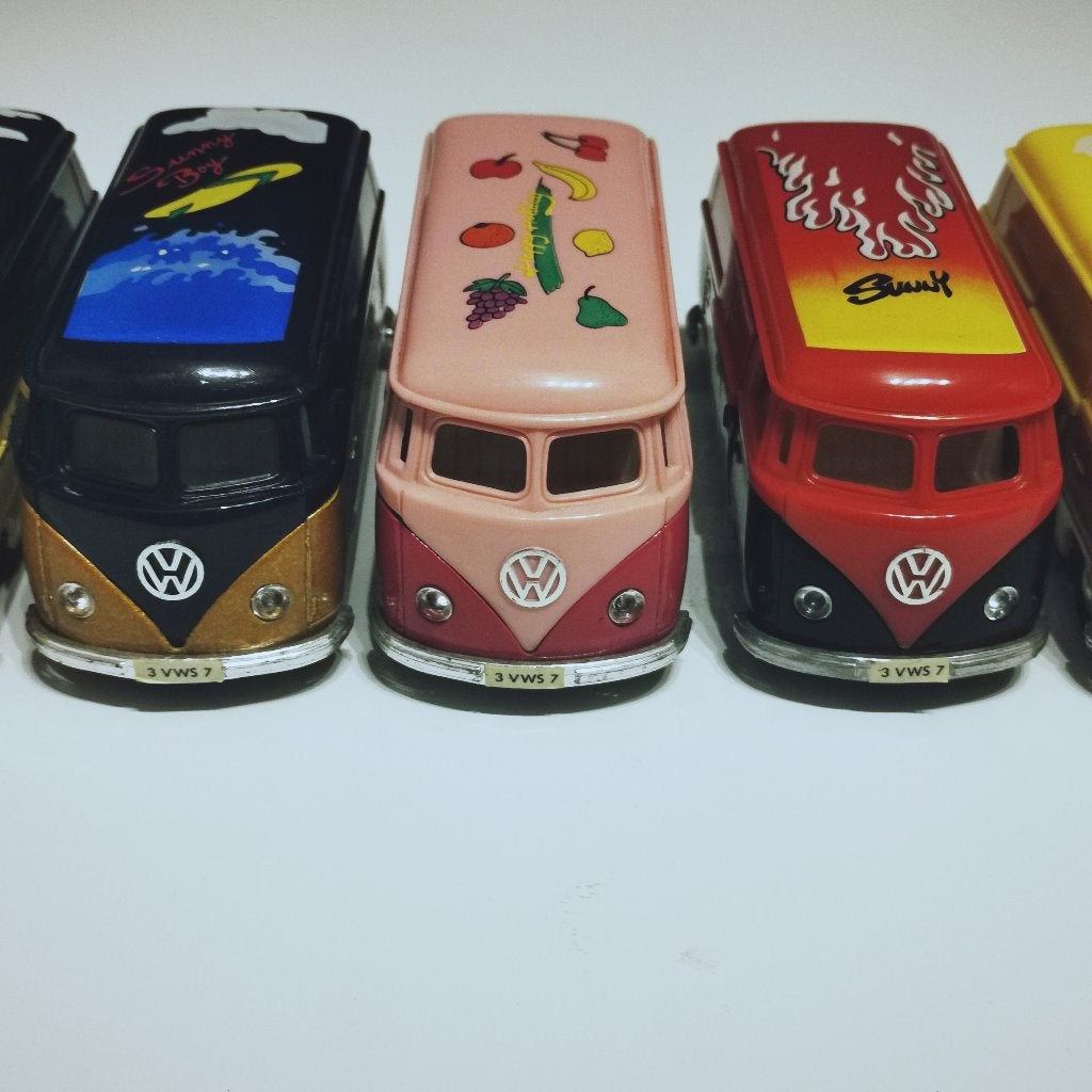 Vw bussen T1 1:32, Verzenden, Zo goed als nieuw, Bus of Vrachtwagen, Overige merken