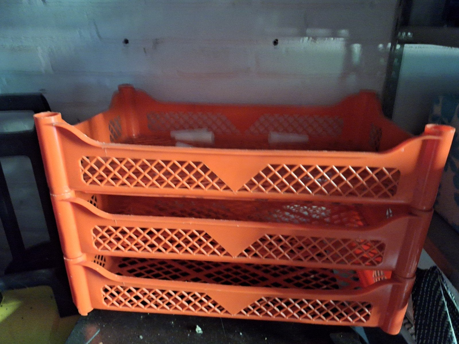 Oranje kunststof kratten - Set van 3, Doe-het-zelf en Verbouw, Kratten en Dozen, Gebruikt, 40 tot 60 cm, 50 tot 75 cm, Ophalen of Verzenden