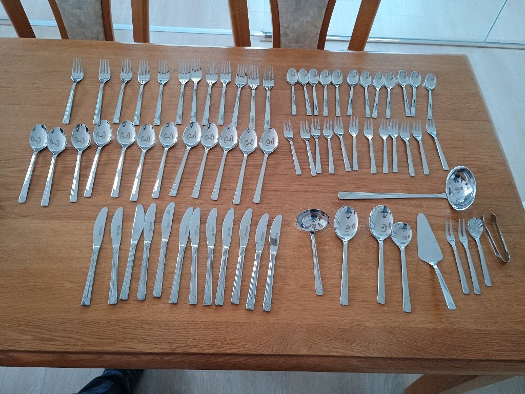 Te koop: complete 70 delige bestekset, Ophalen, Overige materialen, Overige typen, Zo goed als nieuw