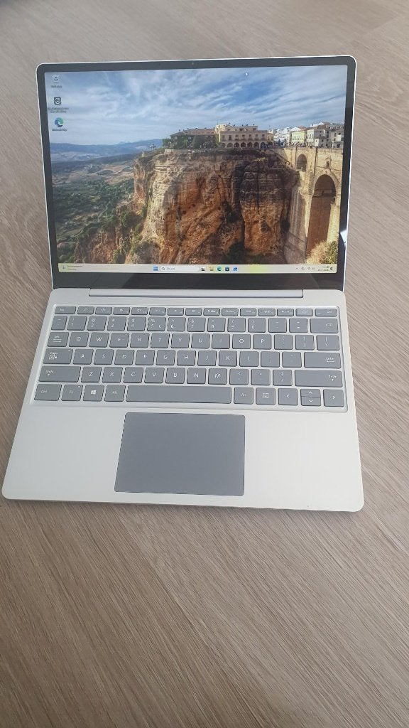 Surface laptop go i5-1035g1, Computers en Software, Windows Laptops, 2 tot 3 Ghz, Qwerty, 8 GB, 8 GB
