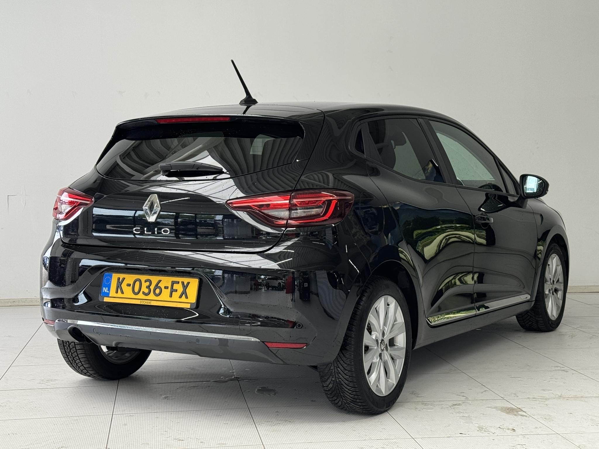 Renault Clio 1.0 TCe Zen | Stoelverwarming | Navigatie | Cli, Gebruikt, 580 kg, Met garantie (alle), Bedrijf