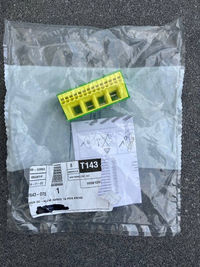 Hager aardeklemblok KN18E, Ophalen, Nieuw