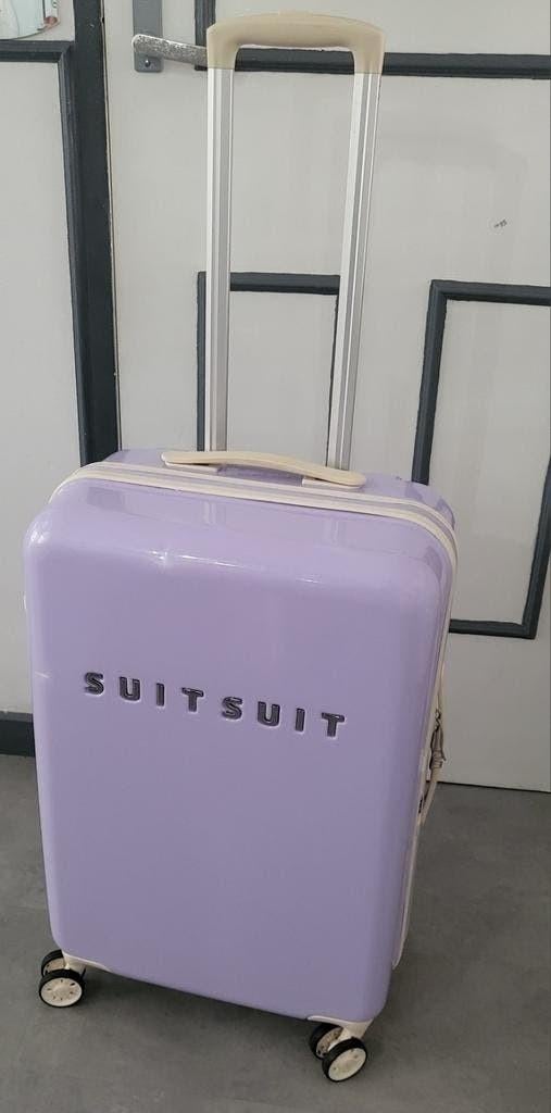 Suitsuit fab fifties spinner koffer lila met hoesje 66cm, Ophalen of Verzenden, Zo goed als nieuw, Hard kunststof, 60 tot 70 cm