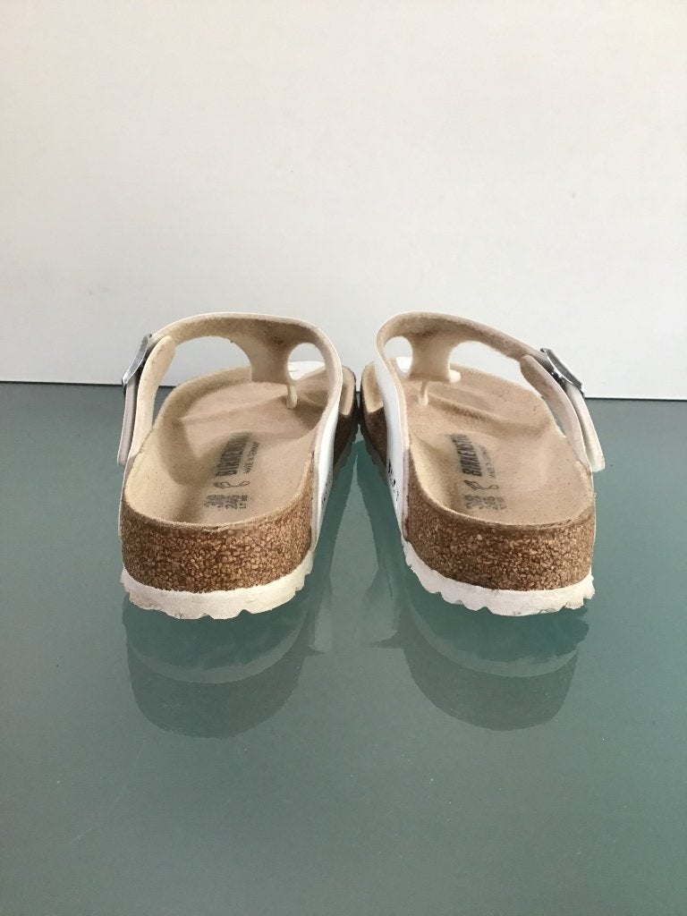 Birkenstock Gizeh 38 | witte slippers | Gratis verzenden, Slippers, Verzenden, Wit, Zo goed als nieuw