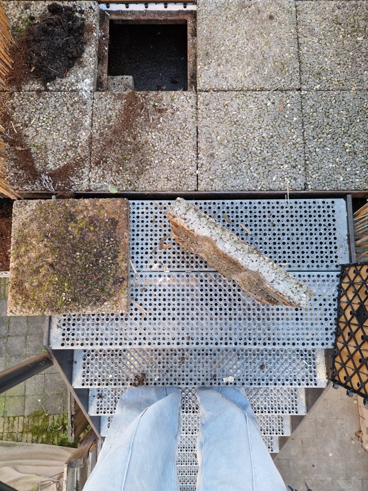 Waterdoorlatende balkontegels / tegels / balkon / steen, Tuin en Terras, Ophalen, Gebruikt, Beton, Terrastegels