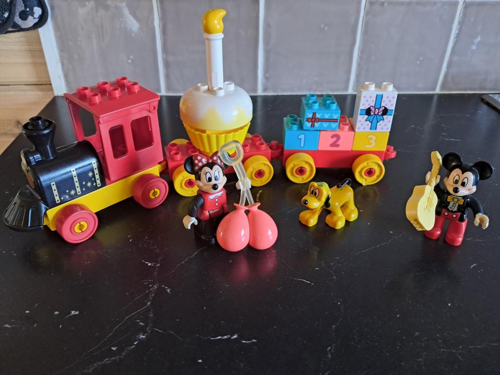 Duplo Micky Mouse Verjaardagtrein, Kinderen en Baby's, Speelgoed | Duplo en Lego, Ophalen of Verzenden, Zo goed als nieuw