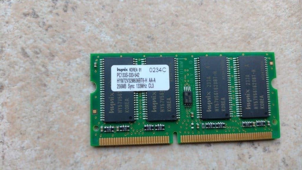 Hynix 256MB PC133 SDRAM Laptop Geheugen | Retro, 1 GB of minder, Overige soorten, Ophalen of Verzenden, Laptop